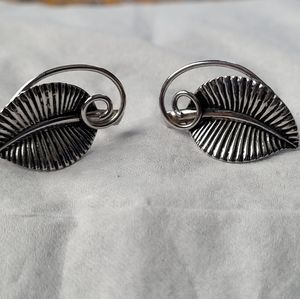 ⭐Vintage Silver Bond Boyd Earrings⭐